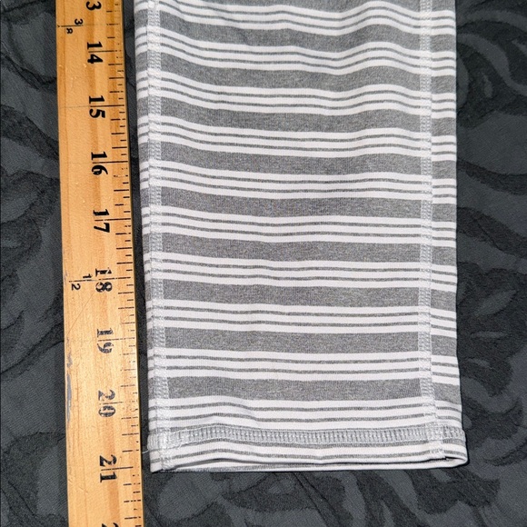 Athleta size small capri leggings striped, white activewear workout - Picture 5 of 10